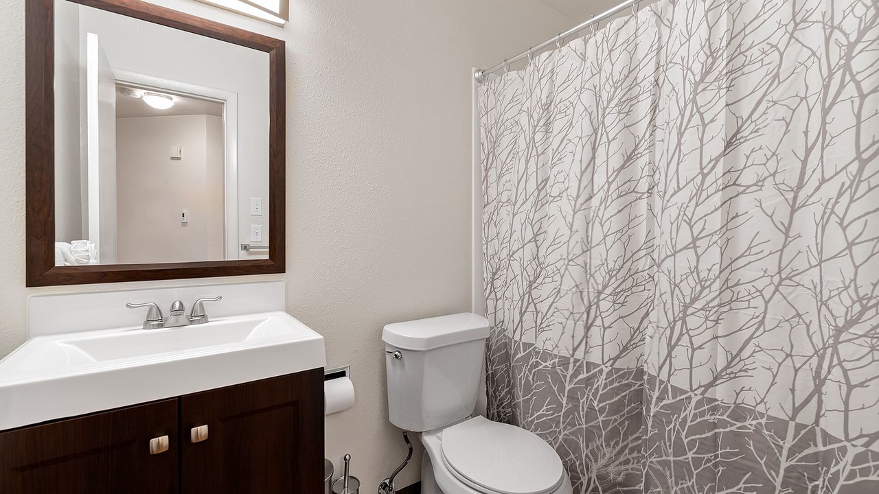 Photo of Bathroom in University Acres