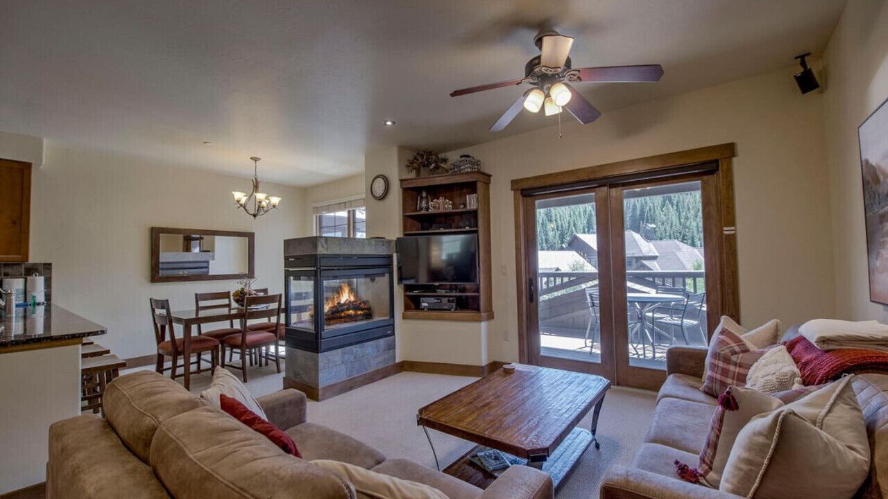 Photo of Livingroom in Copper Mountain Village