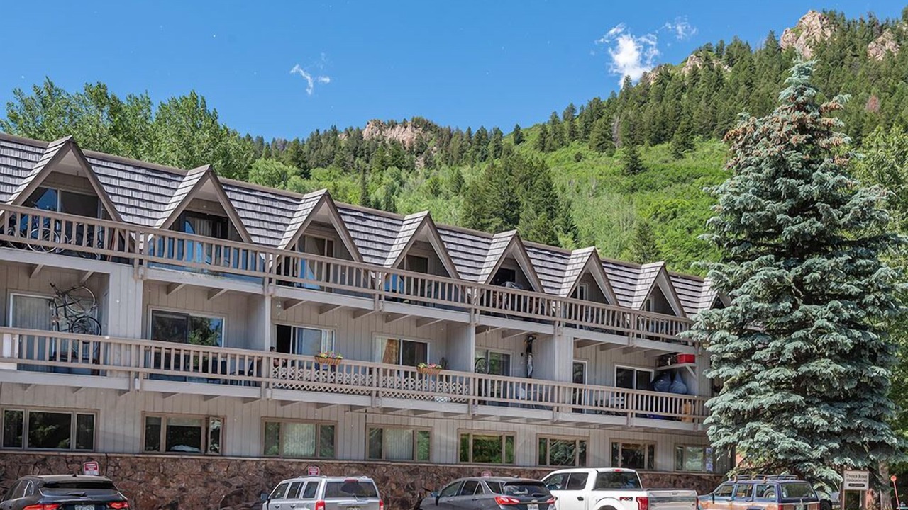 Photo of Others in Aspen