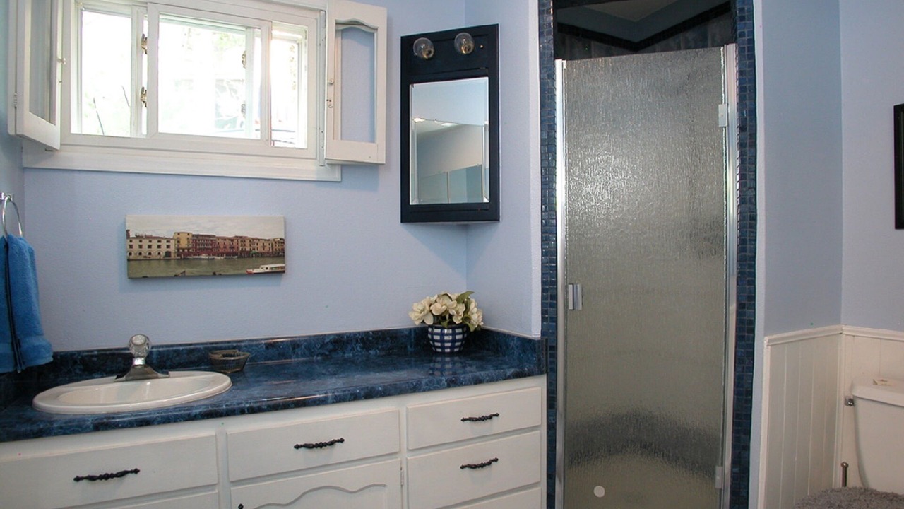 Photo of Bathroom in Village Seven
