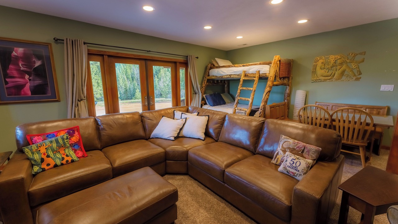 Photo of Livingroom in Pine