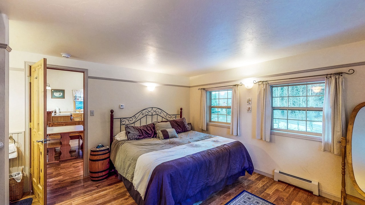 Photo of Bedroom in South Fork