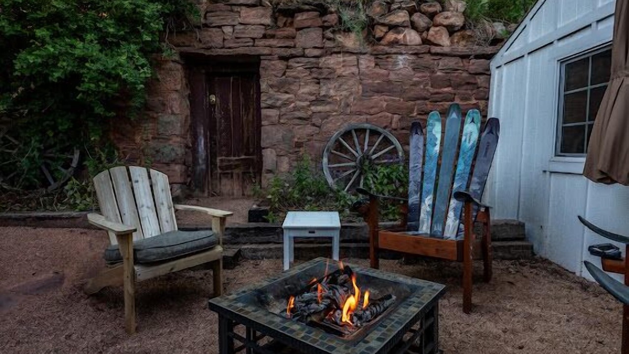 Photo of Patio Balcony in Manitou Springs Historic District