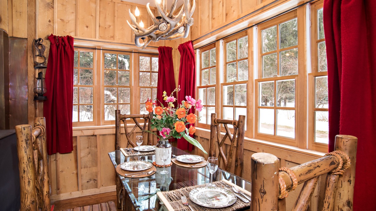 Photo of Bedroom in Redstone