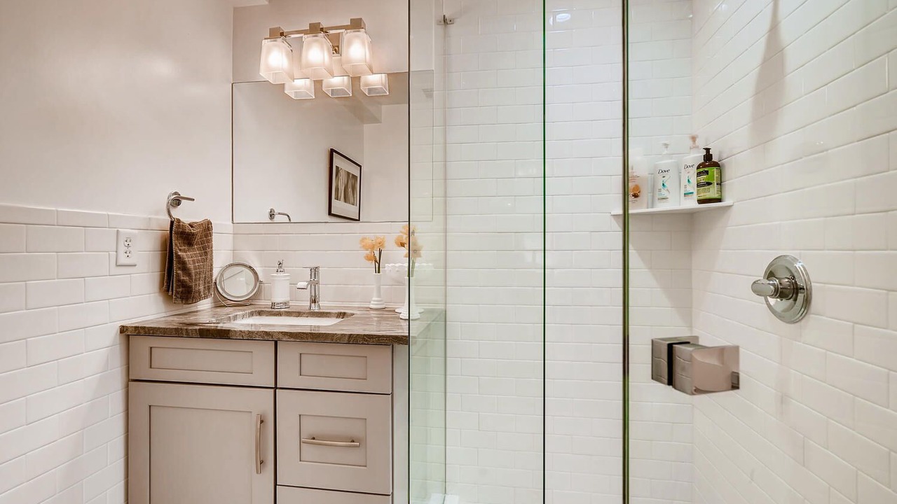 Photo of Bathroom in Lower Arapahoe
