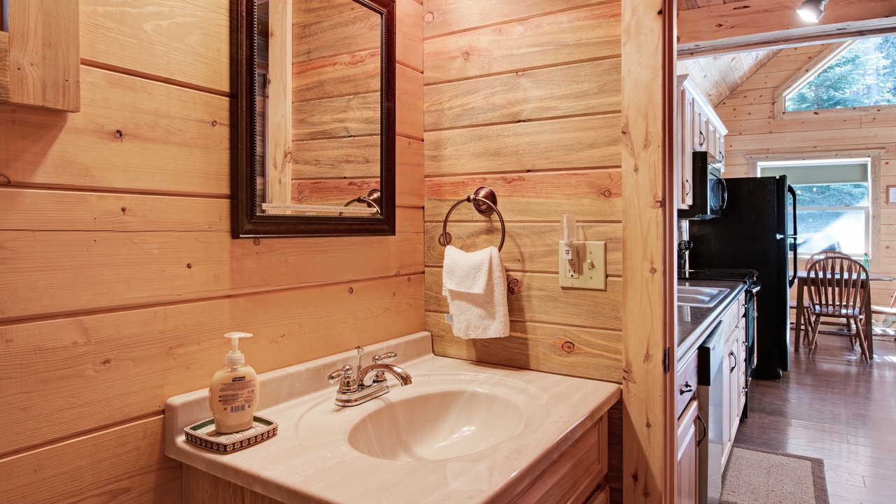 Photo of Kitchen in South Fork