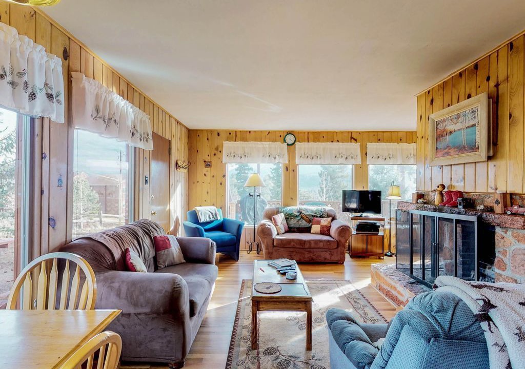 Photo of Livingroom in Woodland Park