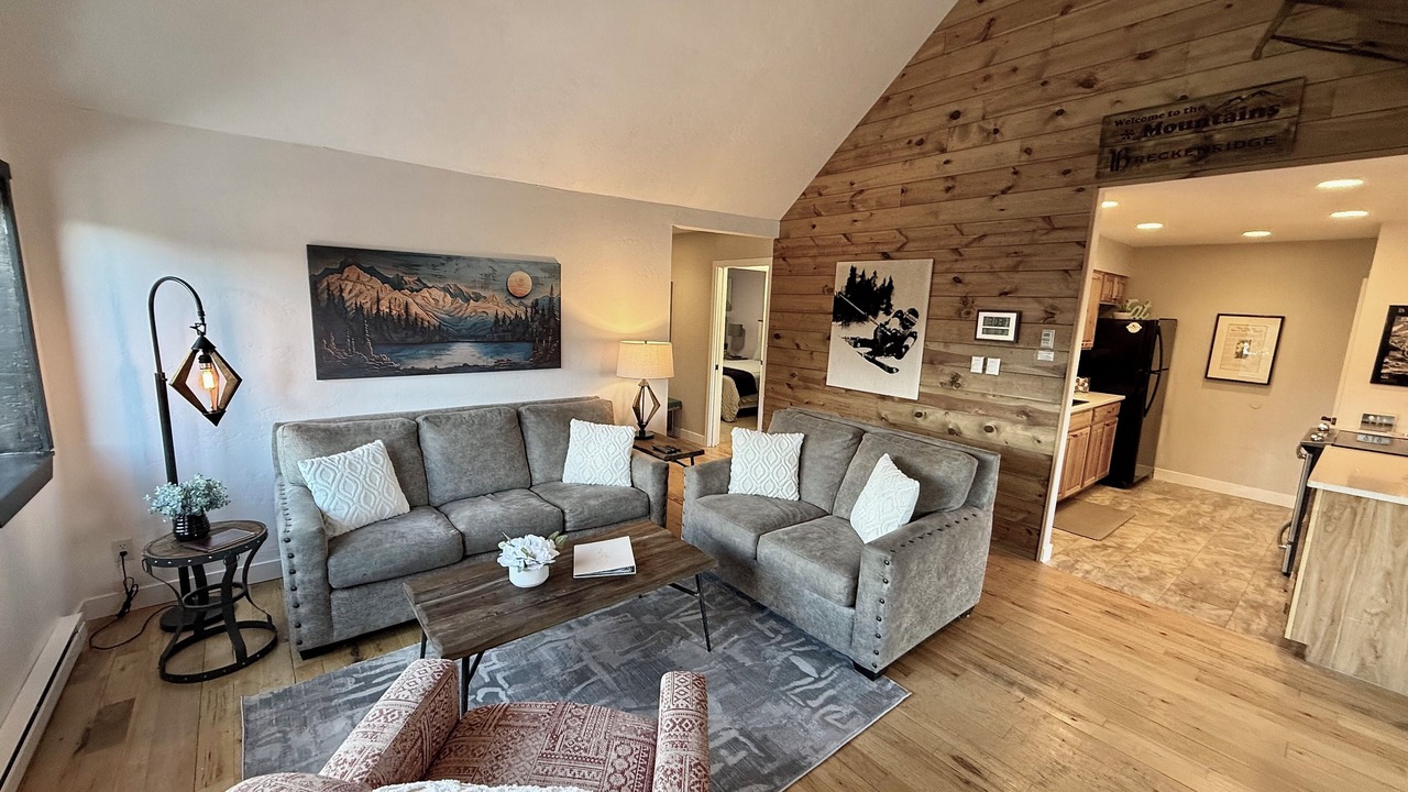 Photo of Livingroom in Historic District