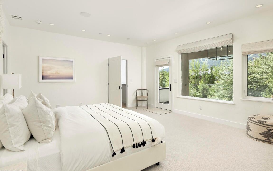 Photo of Bedroom in Red Mountain