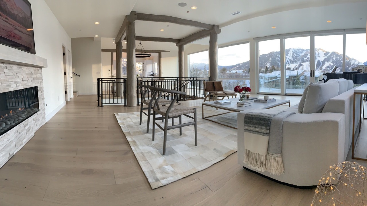 Photo of Livingroom in Red Mountain
