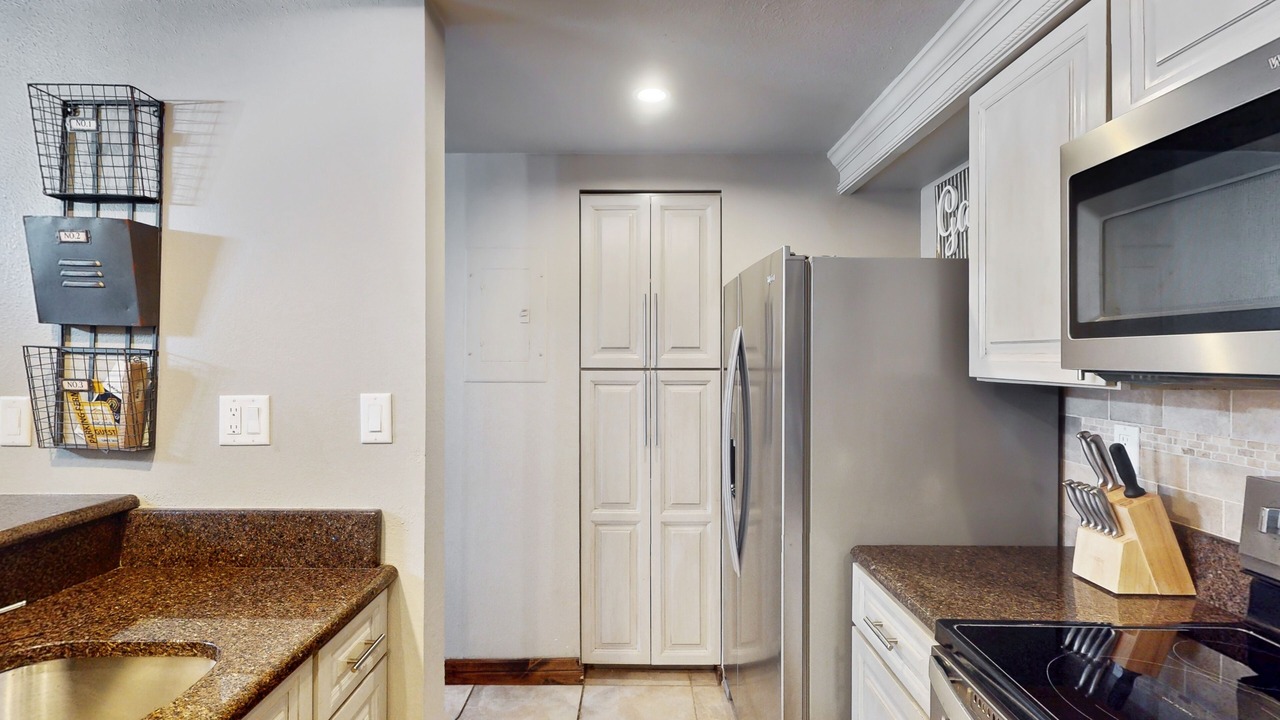 Photo of Kitchen in Peak 9