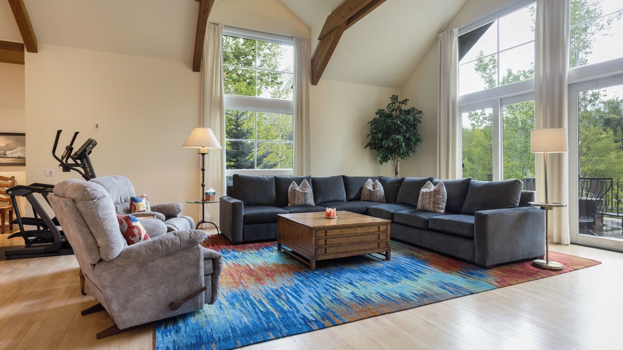 Photo of Livingroom in Avon