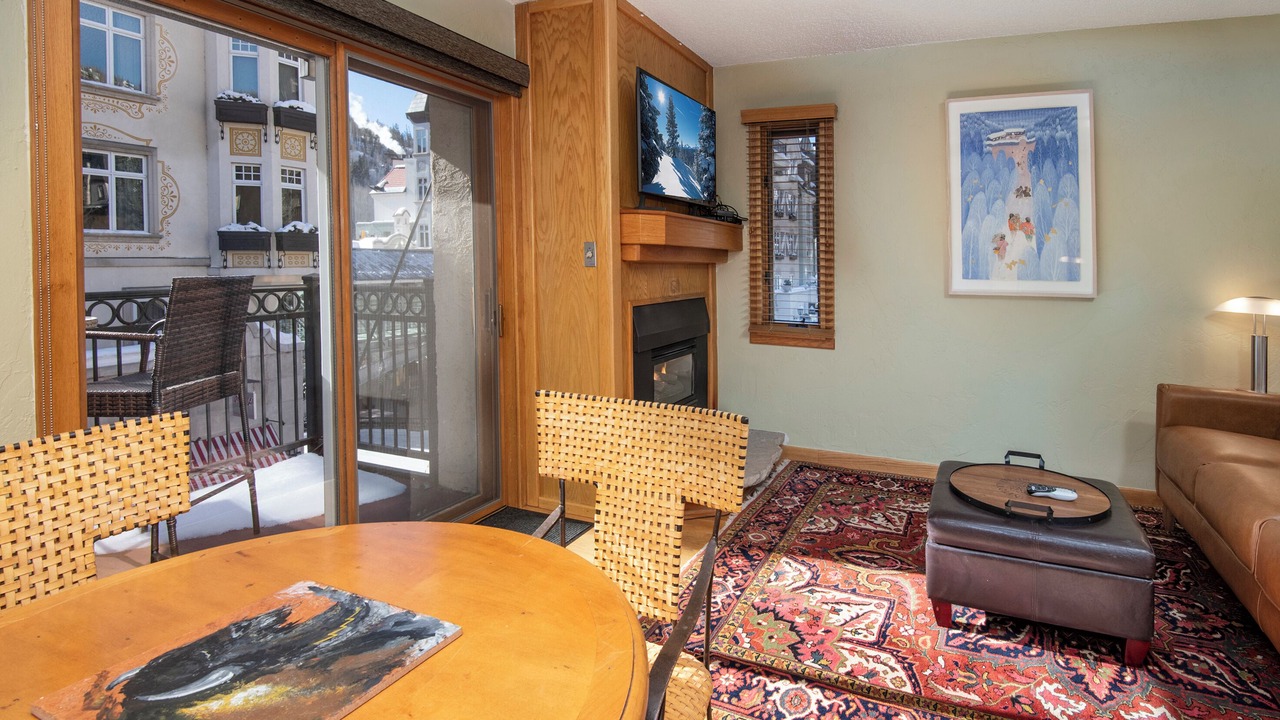 Photo of Livingroom in Vail