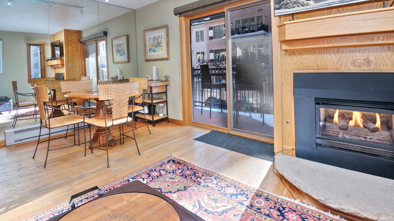 Photo of Livingroom in Vail