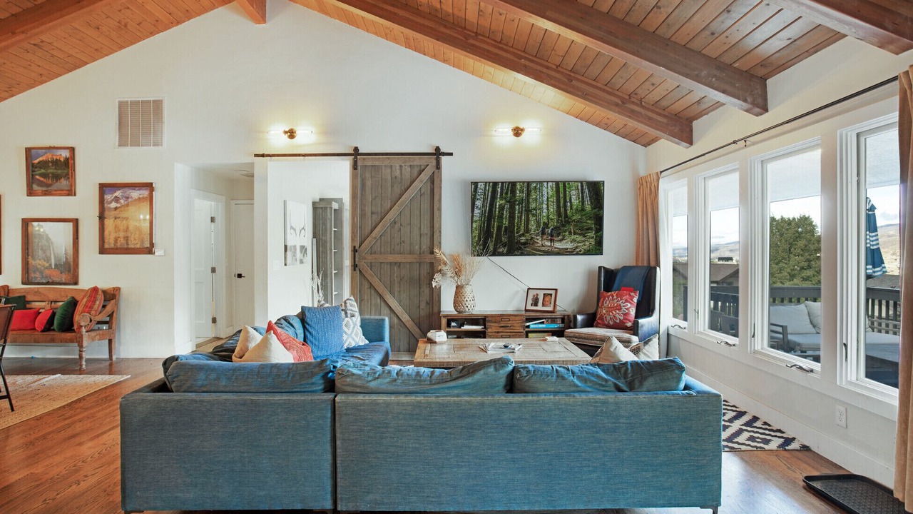 Photo of Livingroom in Eagle-Vail