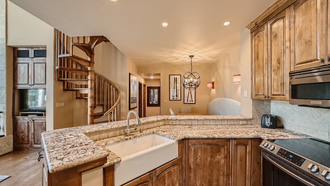 Photo of Kitchen in Highlands Townhomes