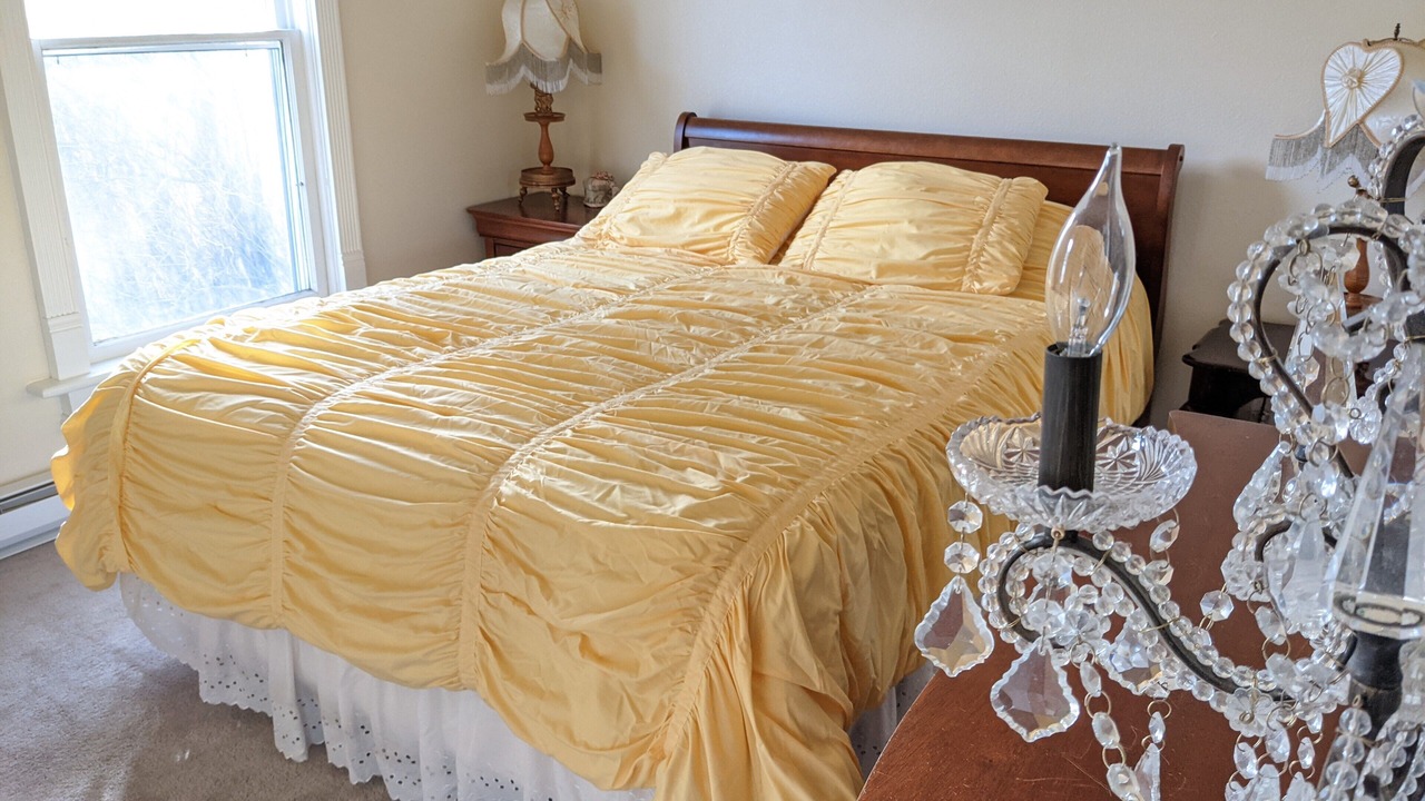 Photo of Bedroom in Central City