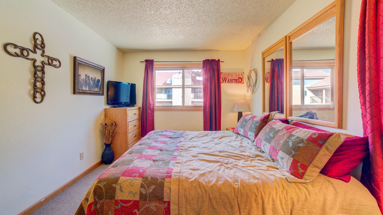 Photo of Bedroom in Steamboat Springs