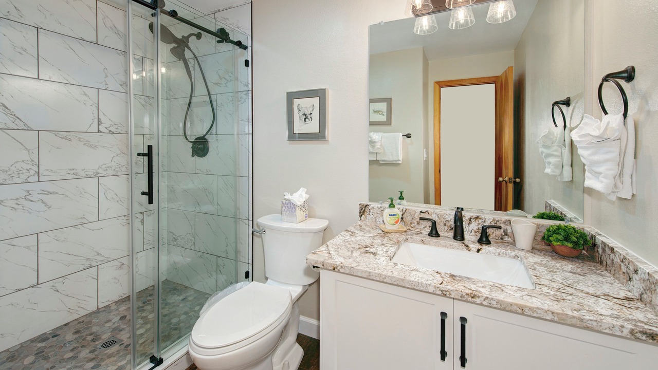 Photo of Bathroom in Corinthian Hills