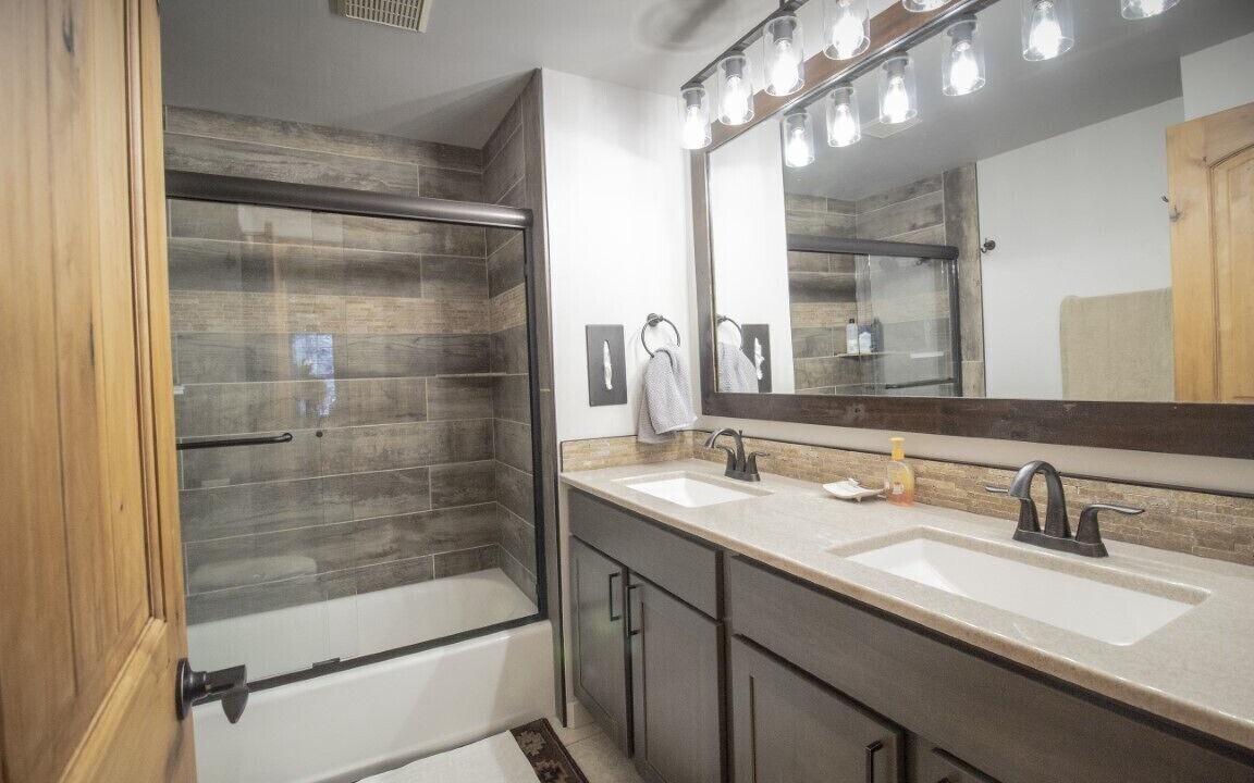 Photo of Bathroom in Silvercreek