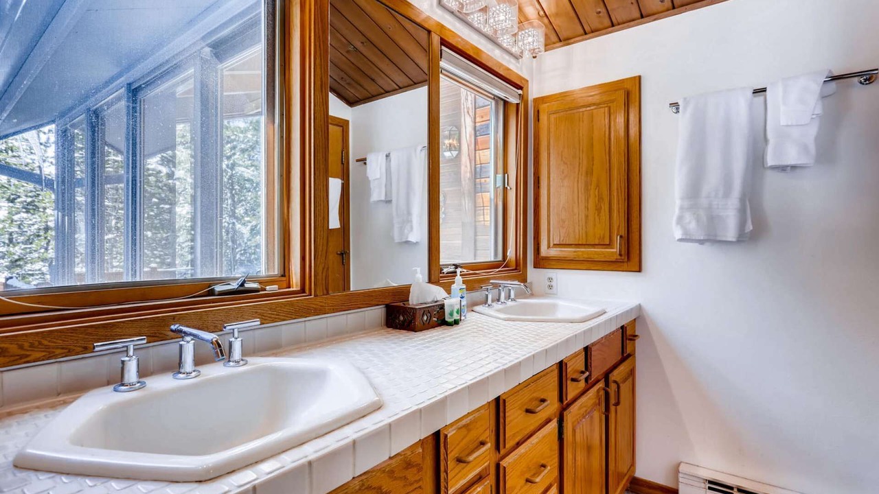 Photo of Bathroom in Breckenridge Heights