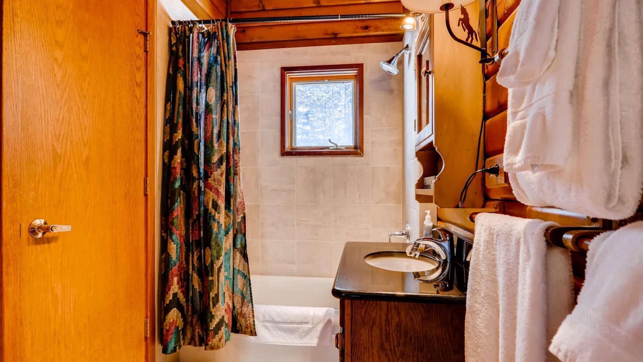Photo of Bathroom in Breckenridge Heights