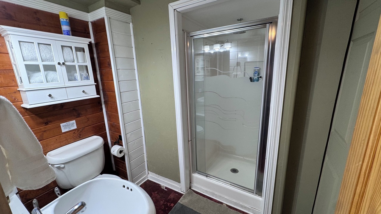 Photo of Bathroom in Hangen Ranch And M and B