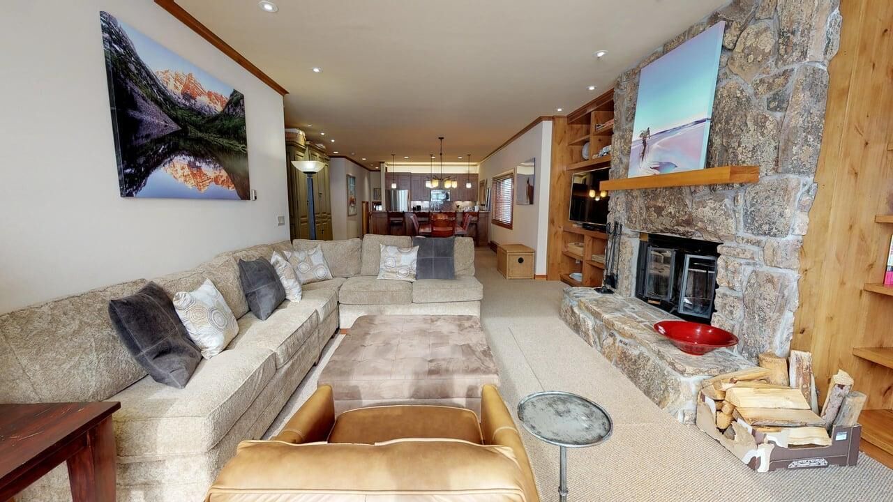Photo of Livingroom in Snowmass Village