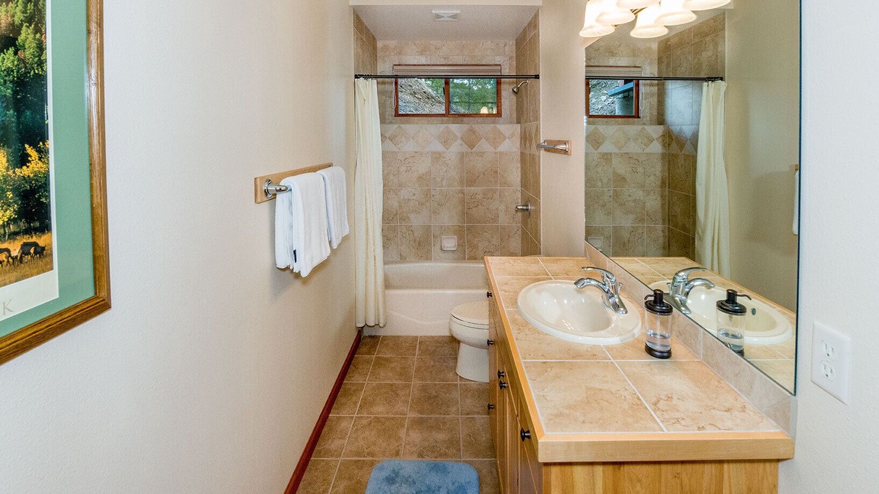 Photo of Bathroom in Aspen Brook
