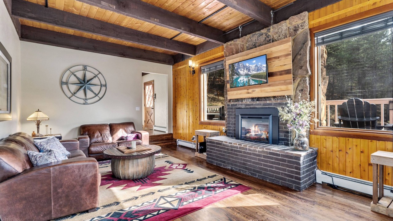 Photo of Bedroom in Idaho Springs