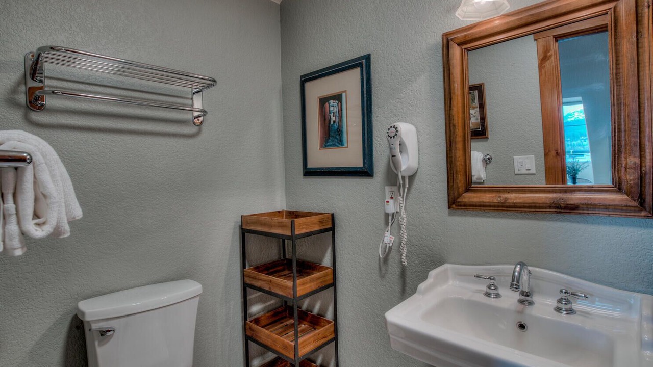 Photo of Bedroom in Peak 9