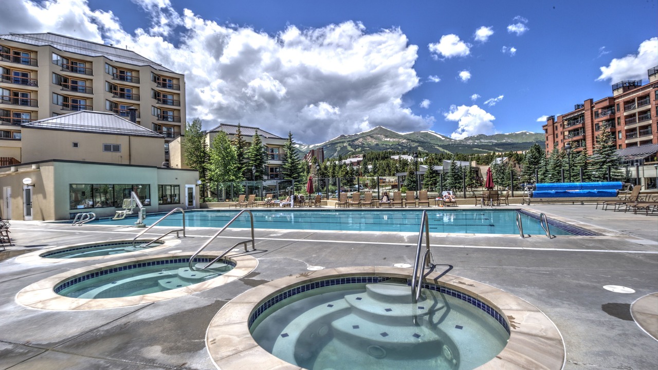 Photo of Outdoor in Peak 9