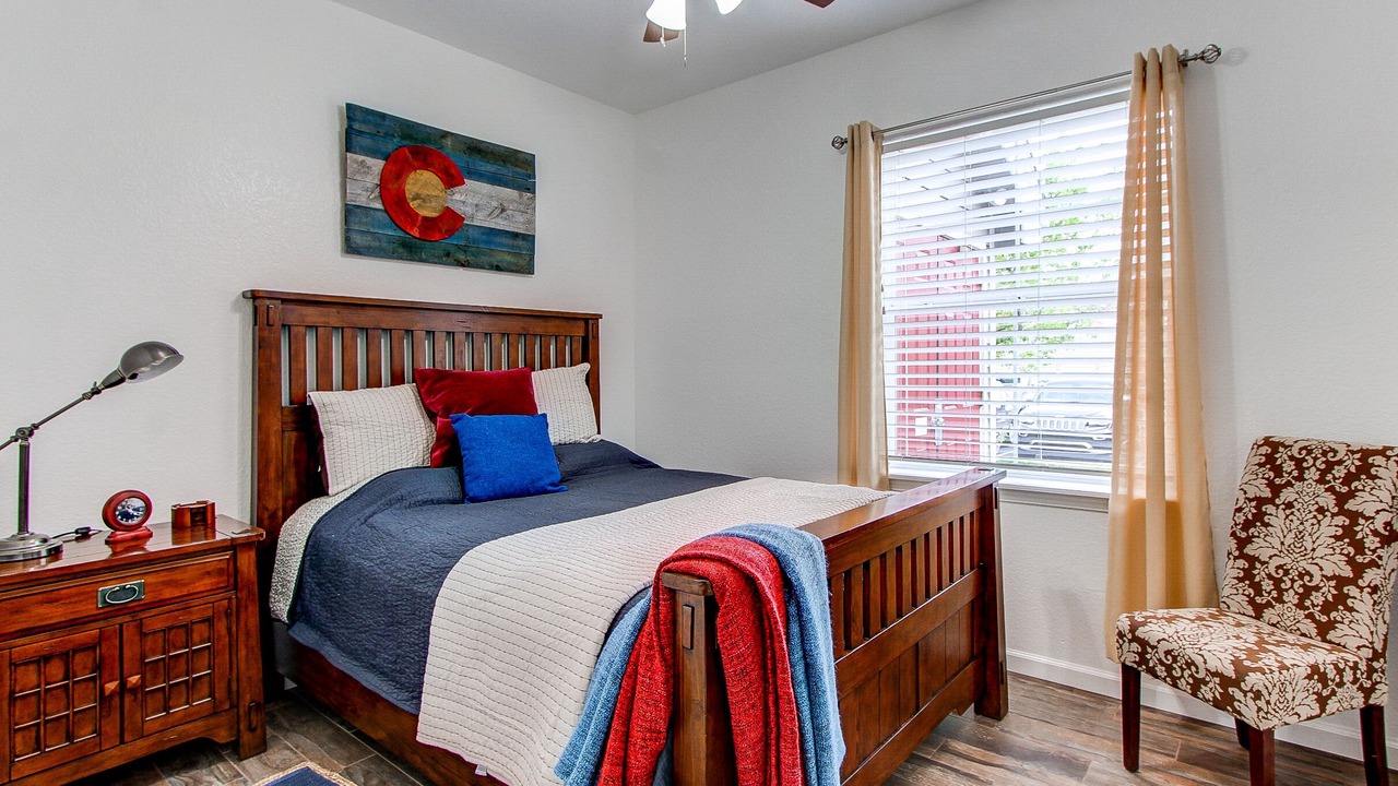 Photo of Bedroom in Aurora