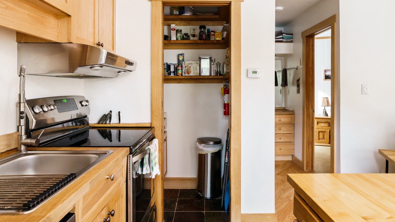 Photo of Kitchen in Peak 8