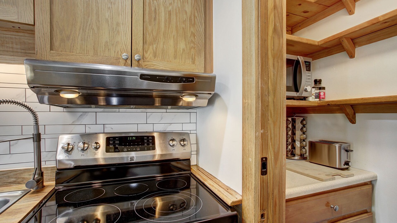 Photo of Kitchen in Peak 8