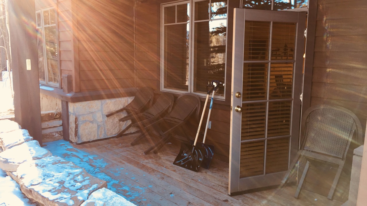 Photo of Outdoor in Four O'Clock