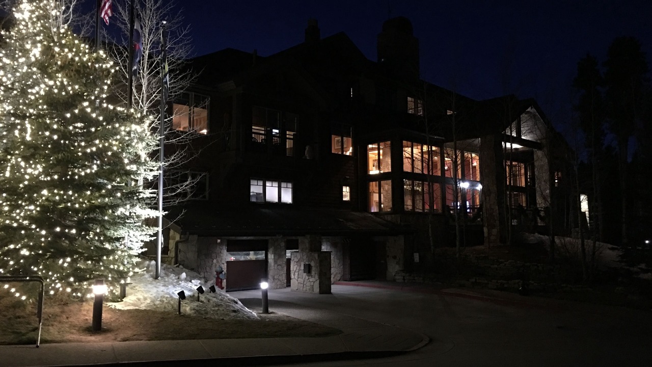 Photo of Outdoor in Four O'Clock