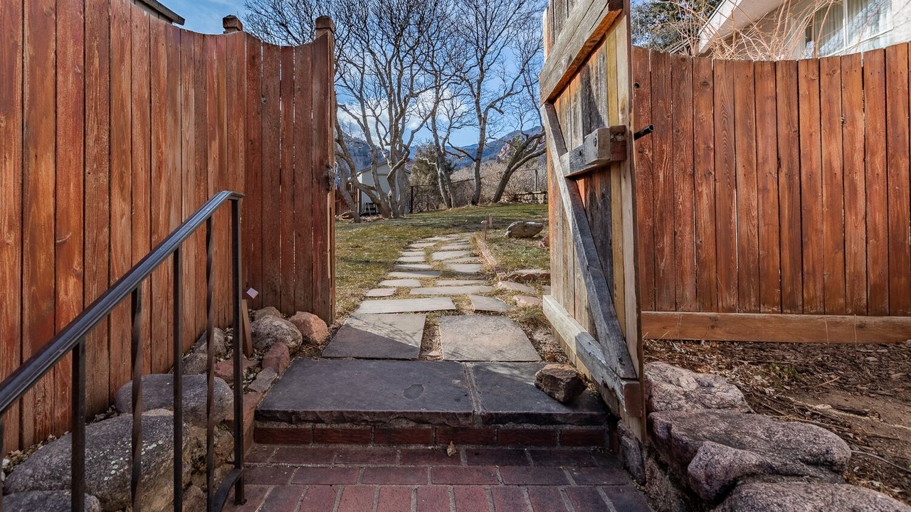 Photo of Others in Cheyenne Canyon