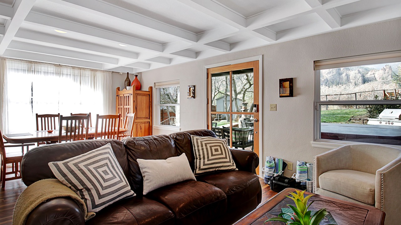 Photo of Livingroom in Cheyenne Canyon