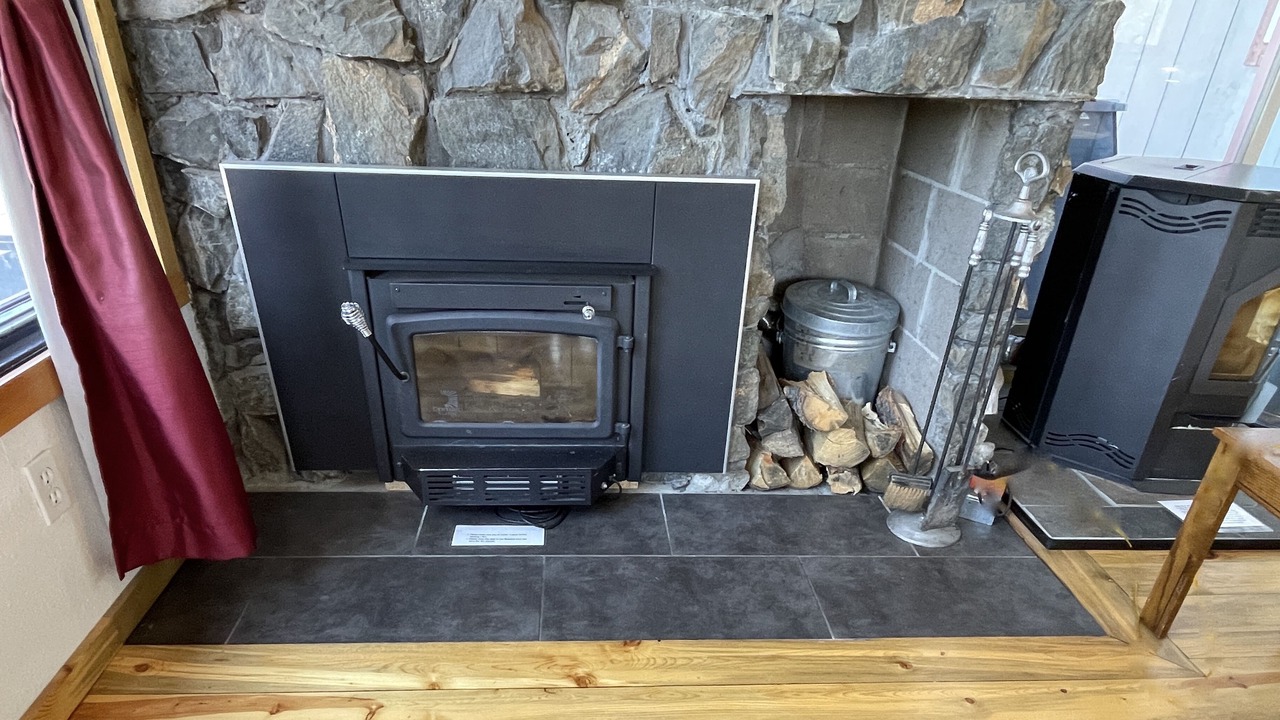 Photo of Livingroom in North Central Evergreen