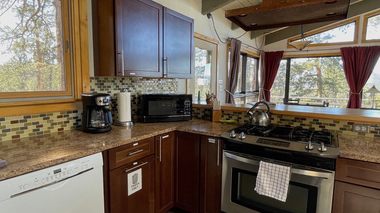 Photo of Kitchen in North Central Evergreen