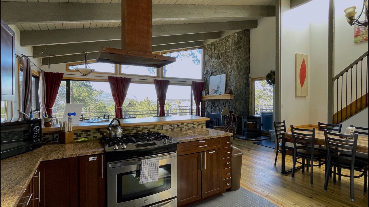 Photo of Kitchen in North Central Evergreen