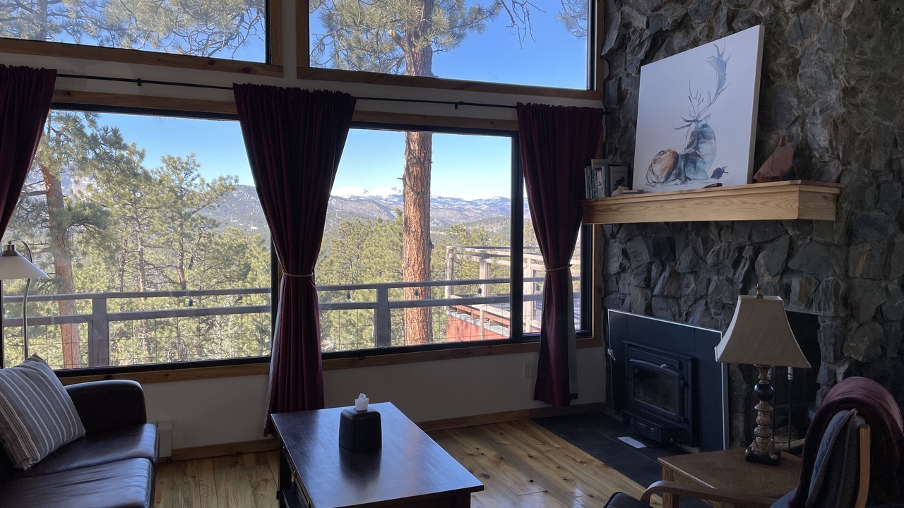 Photo of Livingroom in North Central Evergreen