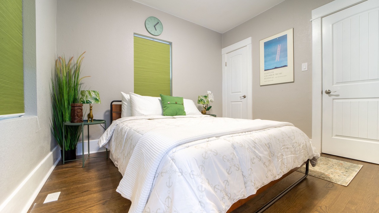 Photo of Bedroom in Cole