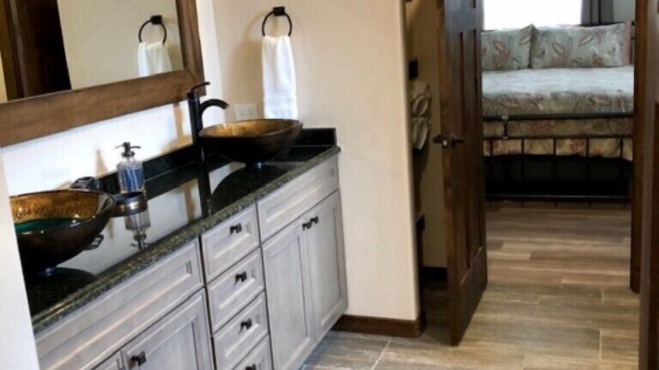 Photo of Bathroom in Silverton