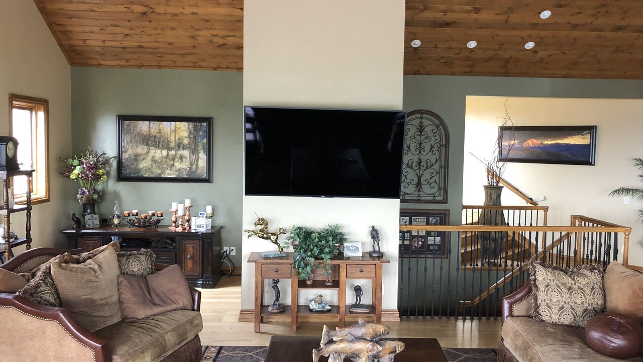 Photo of Livingroom in Southwest Colorado Springs