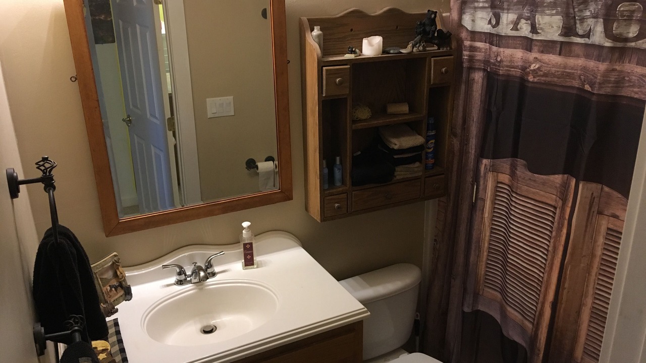 Photo of Bathroom in Peyton