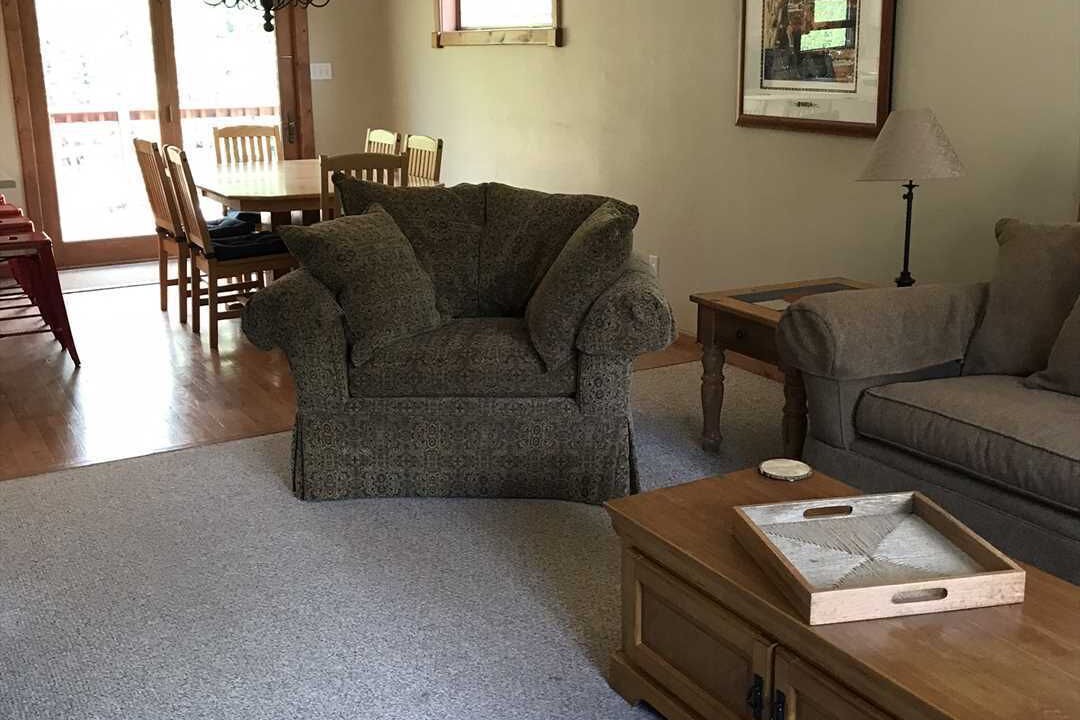Photo of Livingroom in Lake City
