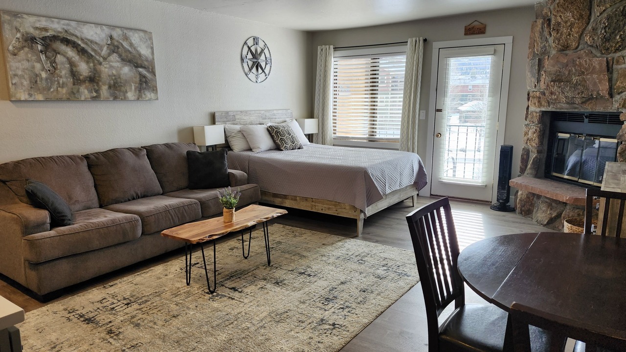Photo of Livingroom in Granby