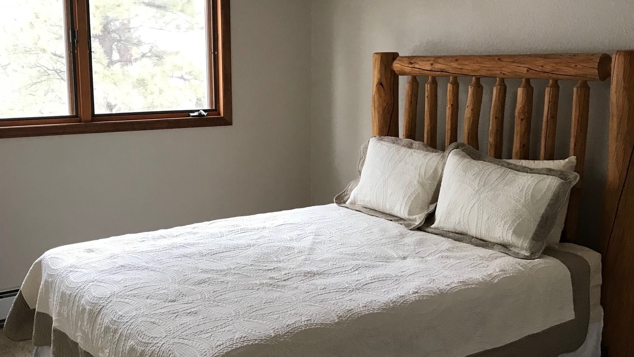 Photo of Bedroom in Loghill Village
